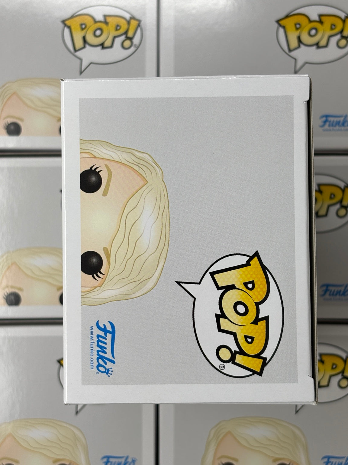 Luna Lovegood #14 Harry Potter Funko Pop – top of retail box